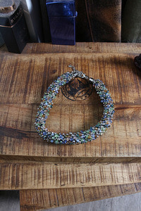 hand made vintgae necklace   (2.5cm x 53cm)